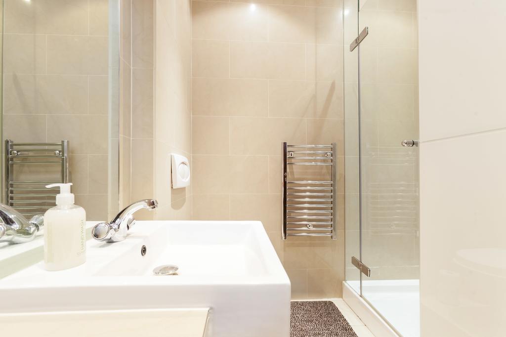 Club Living - Barbican Apartments London Exterior photo