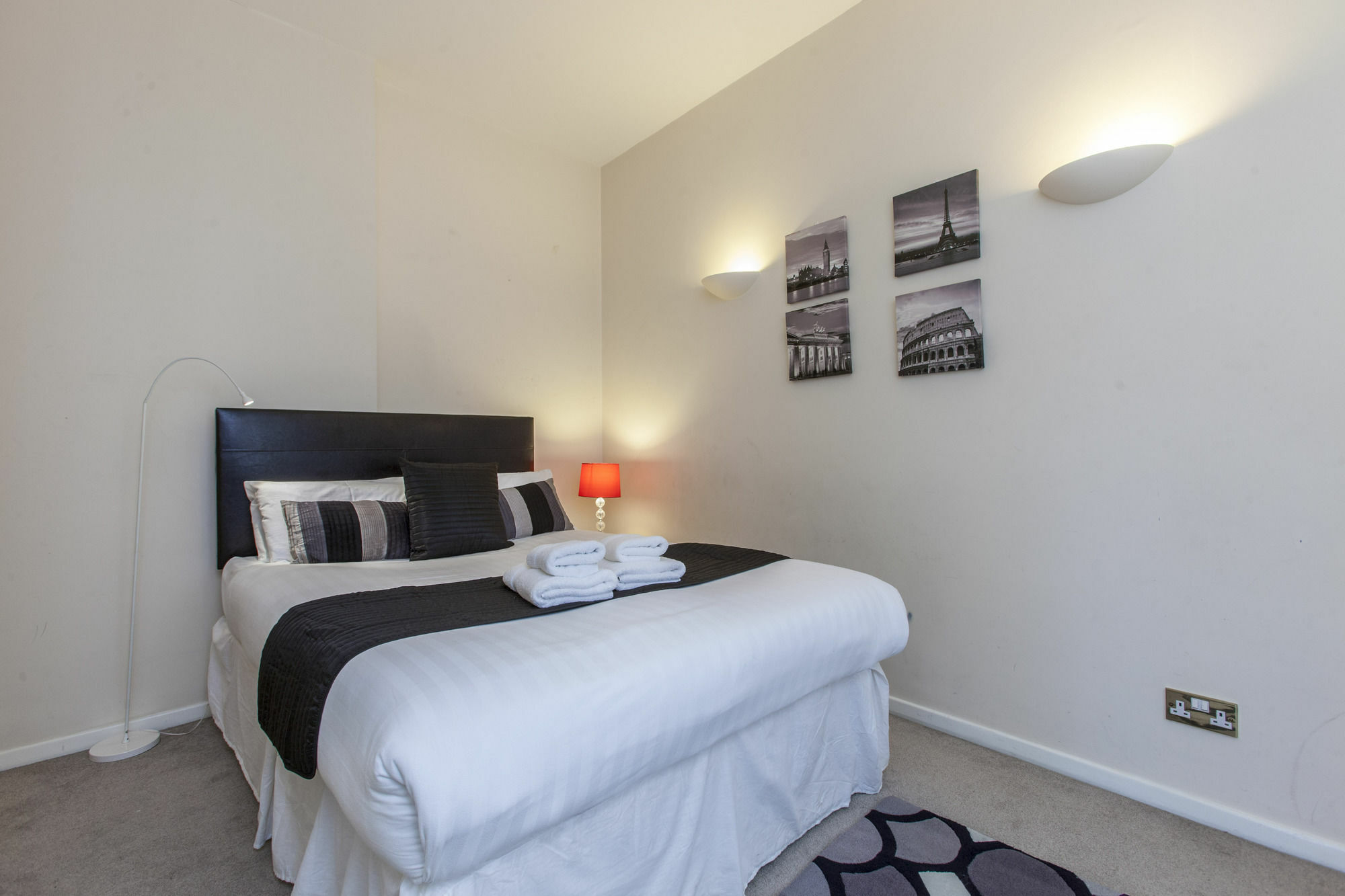 Club Living - Barbican Apartments London Exterior photo